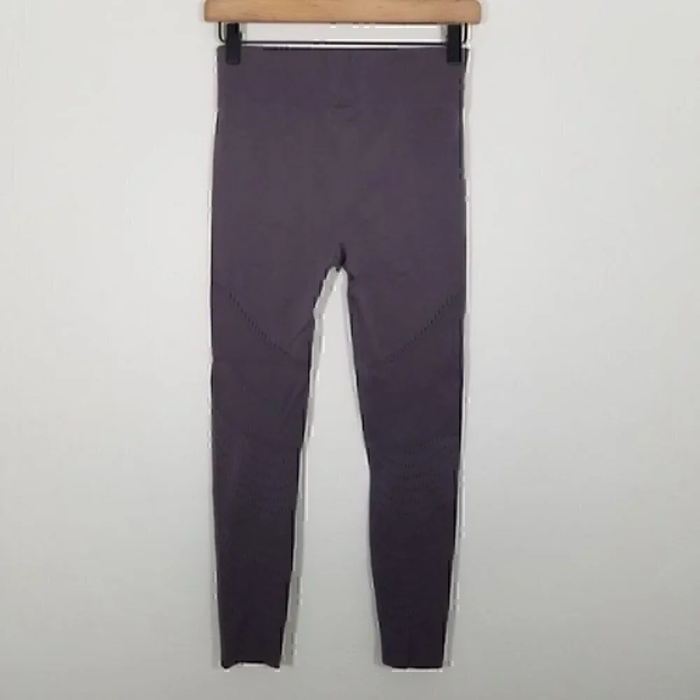 Fabletics Mesh Legging Size M - Picture 5 of 5